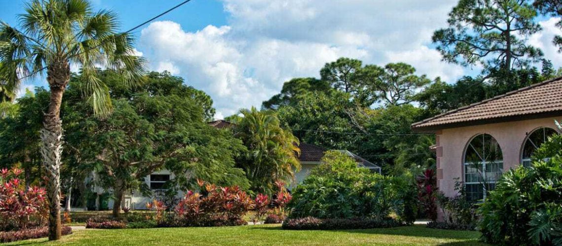 5-Florida-Friendly-Landscape-Maintenance-Tips-for-Homeowners-1170x520